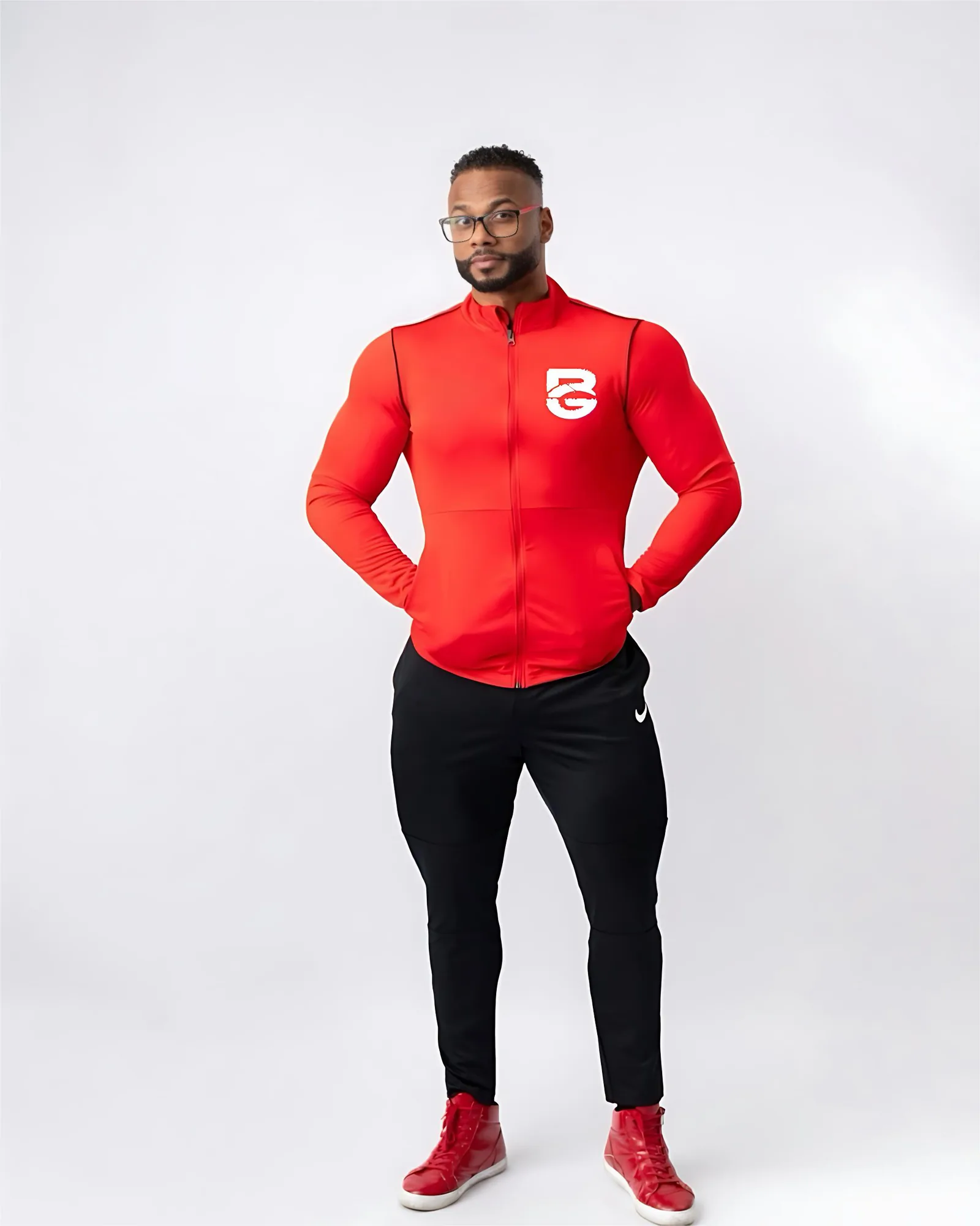 Retrato de nuestro líder con la chaqueta roja de Best Gym